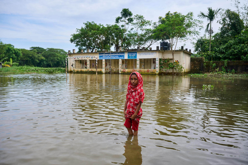Najmłodsi w Bangladeszu należą do najbardziej narażonych i podatnych na zagrożenia klimatyczne i środowiskowe na świecie