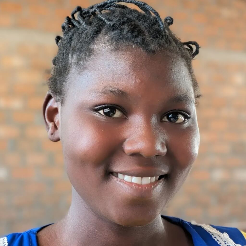 13-letnia Elda.jpg