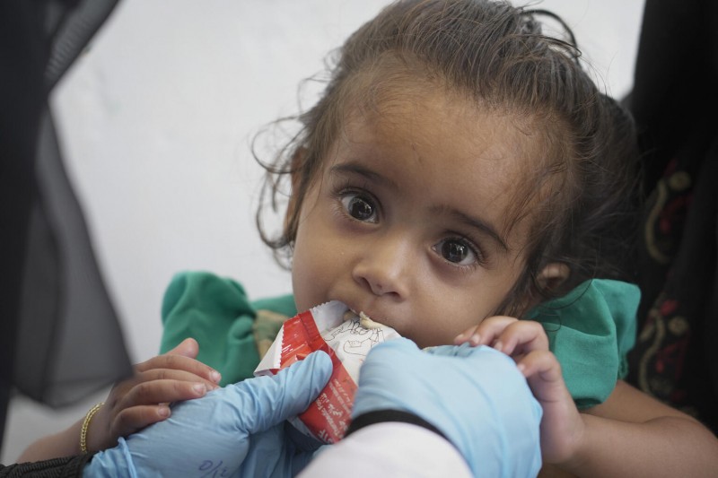 UNICEF Polska: 2 zł dziennie uratuje życie głodującego dziecka.