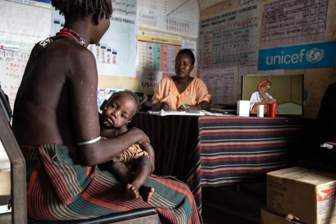 UNICEF w Rogu Afryki - 600 tysięcy dzieci i kobiet otrzymało ratującą życie pomoc medyczną.