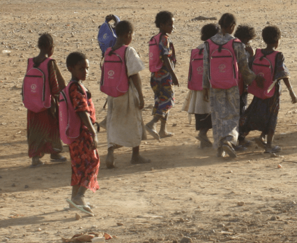 13-letni Haroun pierwszy raz idzie do szkoły