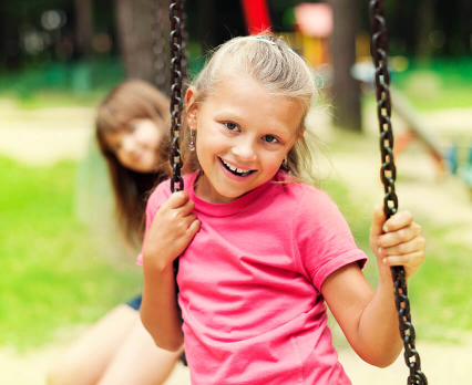 Projektowanie w oparciu o prawa dzieci – innowacyjny projekt UNICEF Polska i ASP