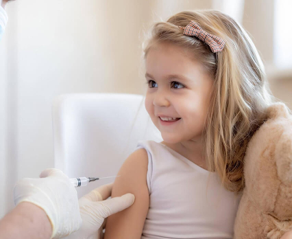 Mniej osób choruje na odrę, ale wirus nadal się rozprzestrzenia