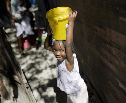 Niemal 750 mln ludzi wciąż bez dostępu do wody pitnej