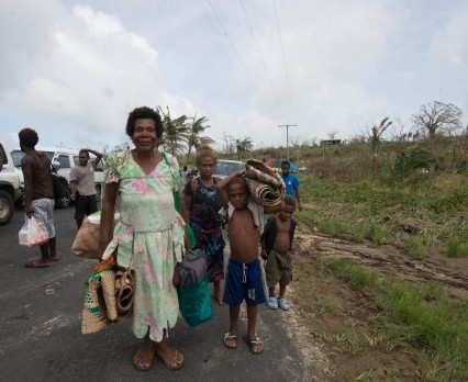 Niemal 60 000 dzieci w Vanuatu potrzebuje natychmiastowej pomocy po przejściu cyklonu Pam 