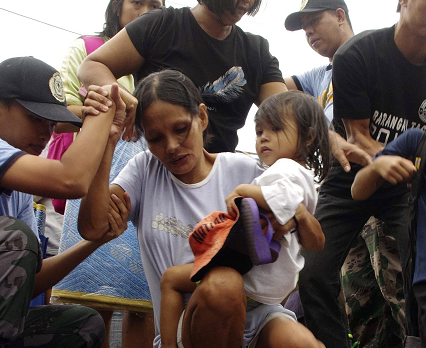 Liczba ofiar  tajfunu Haiyan na Filipinach rośnie. UNICEF uruchamia akcję ratunkową