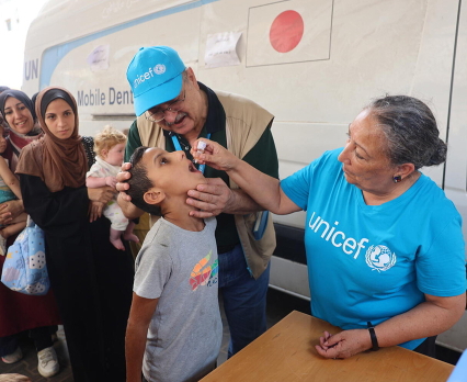 Polio zagraża dzieciom w Strefie Gazy. Ruszyła kampania szczepień UNICEF.