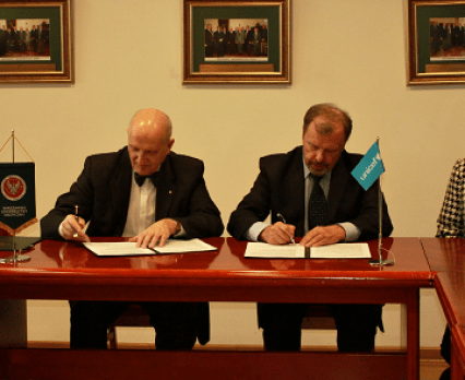 Podpisanie umowy o współpracy z Warszawskim Uniwersytetem Medycznym 