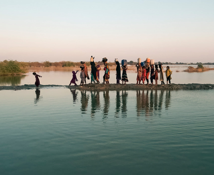 Co czwarta osoba na świecie wciąż nie ma dostępu do bezpiecznej wody pitnej – alarmują WHO i UNICEF.