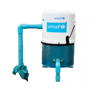 UNICEF Polska - pompa uzdatniająca wodę