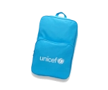 Błękitny plecak z logo UNICEF.